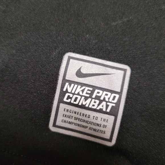 Nike Pro Combat Fitted HYPERCOOL Long Sleeve TOP Sz M - Picture 6 of 7